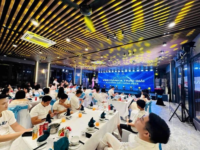 nhà hàng sứa