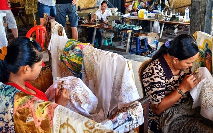 làng Ubud với làng nghề Batik