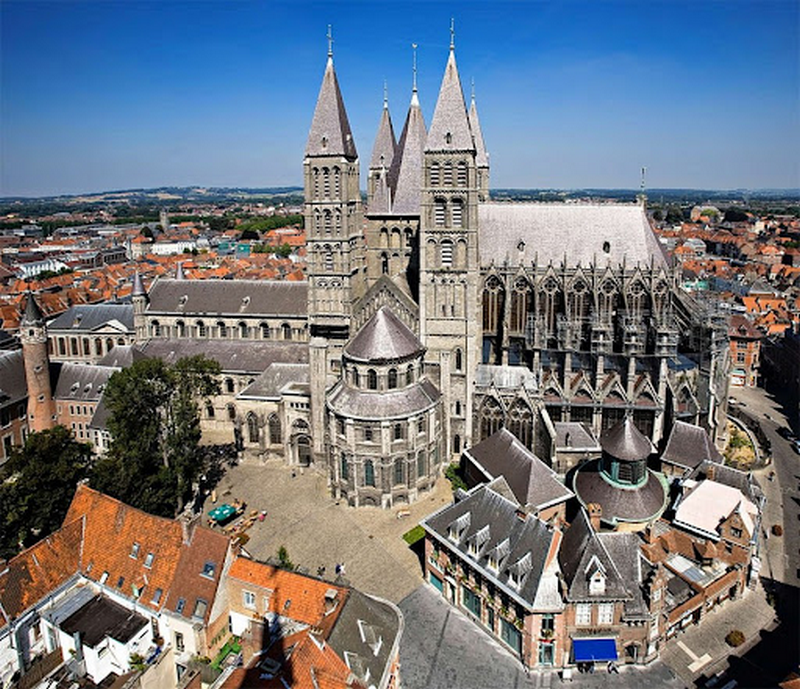 nhà thờ đức bà tournai