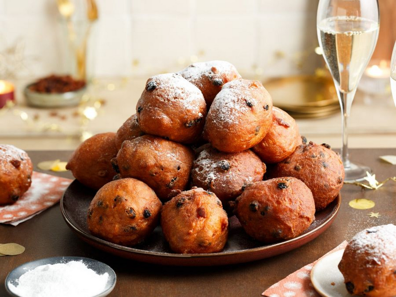 bánh oliebollen hà lan