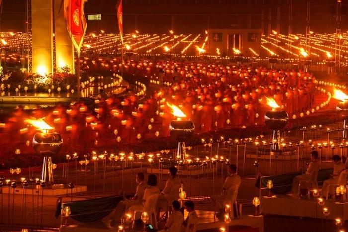 Lễ hội Makha Bucha Thái Lan