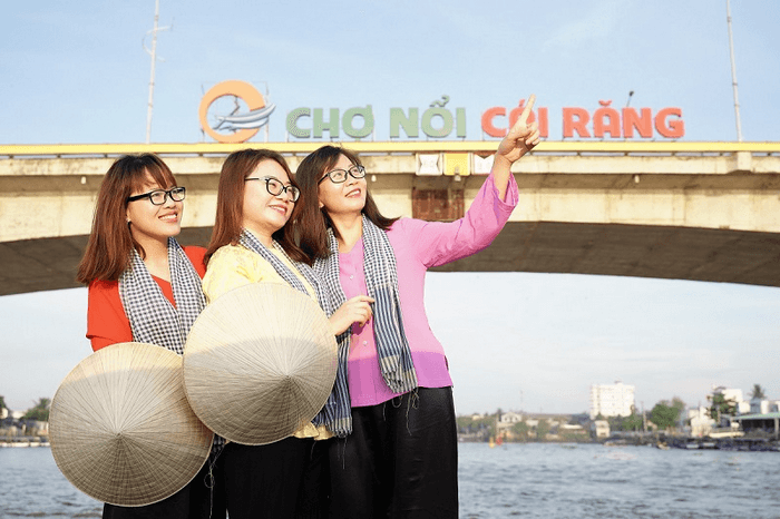 chợ nổi cái răng