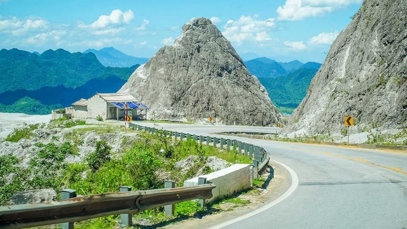Đèo Thung Khe, Du lịch Mai Châu, tour du lịch Mai Châu, Hoà Bình