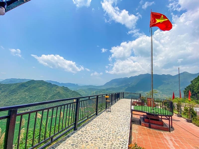 Cột cờ Mai Châu, Du lịch Mai Châu, tour du lịch Mai Châu, Hoà Bình