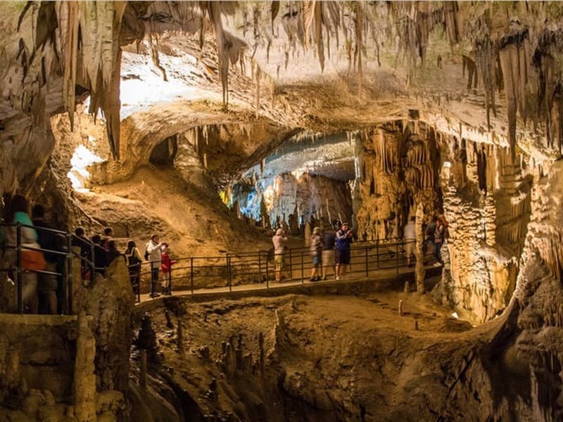 Hang Chiều, Du lịch Mai Châu, tour du lịch Mai Châu, Hoà Bình