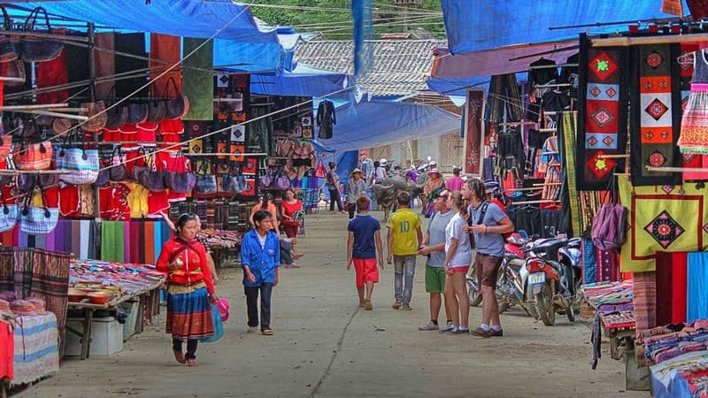 Chợ phiên Mai Châu, Du lịch Mai Châu, tour du lịch Mai Châu, Hoà Bình
