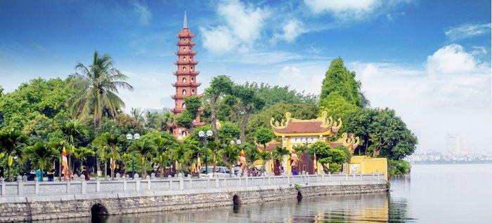 Chùa Trấn Quốc, đầu năm đi chùa nào ở Hà Nội, tour du xuân Chùa Trấn Quốc