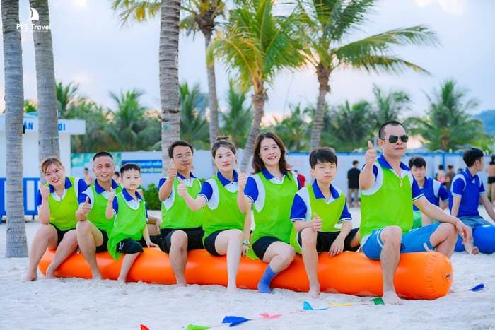 Hoạt động teambuilding trên biển Hạ Long 