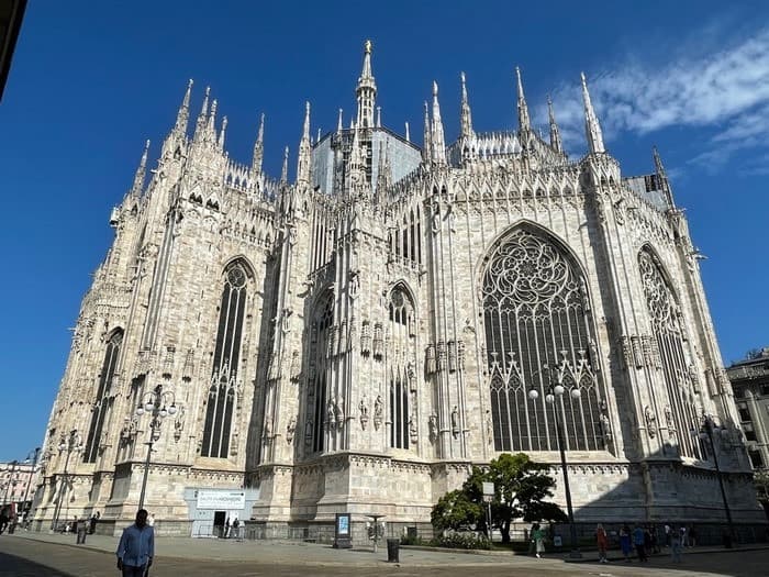 Quảng trường Milano Duomo