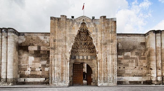 tham quan Sultanhani Caravanserai