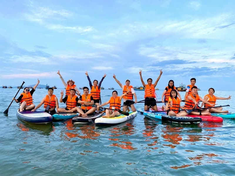 Chèo SUP trên biển Cam Bình Bình Thuận