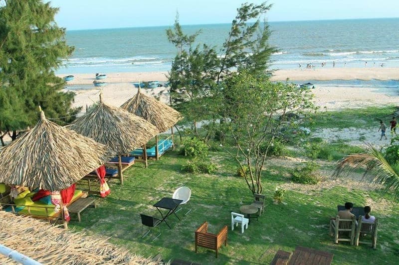 Vẻ đẹp thơ mộng của biển Cam Bình