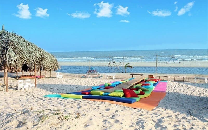 Biển Cam Bình Bình Thuận vào mùa hè