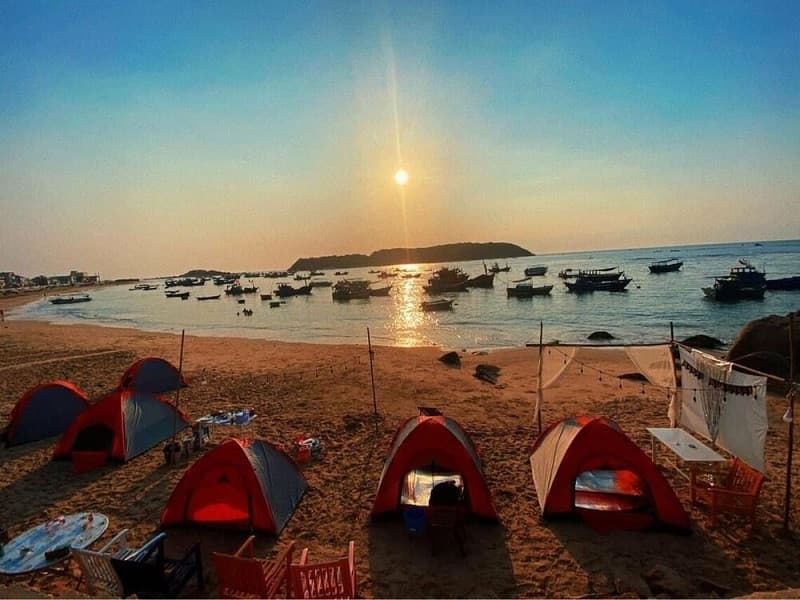 cắm trại trên biển