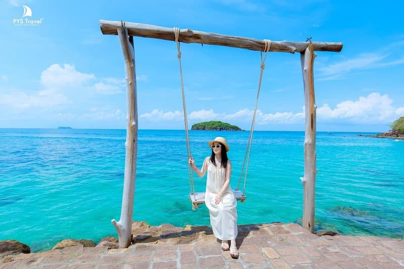 Du khách PYS Travel check in tại Phú Quốc