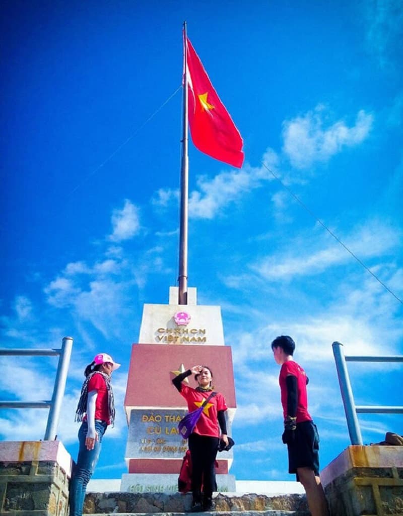 cột cờ thanh niên
