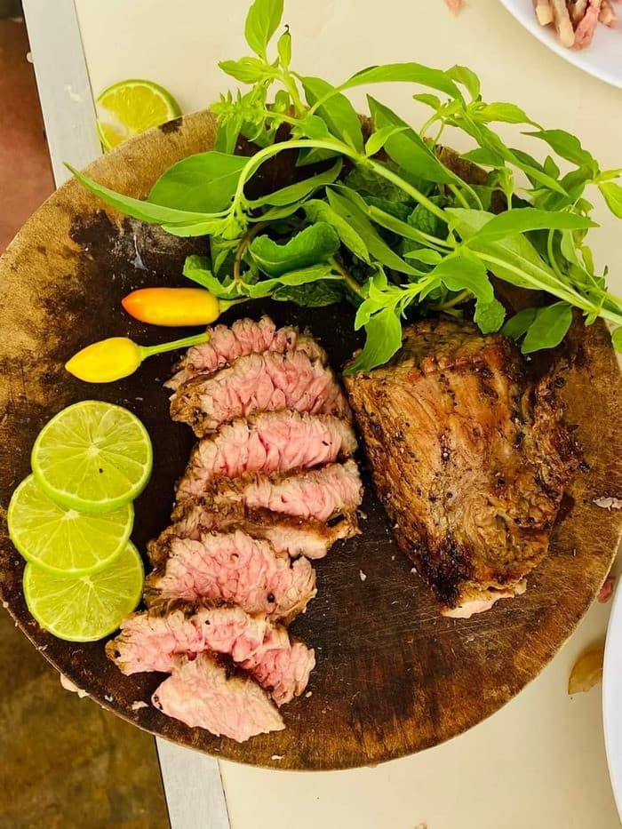 Bò nóng đặc sản Phú Quý