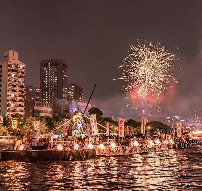 Lễ hội Tenjin Matsuri nhật bản