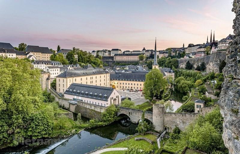 Tour Châu Âu: Pháp - Luxembourg - Bỉ - Hà Lan 7 ngày 6 đêm từ TP.HCM